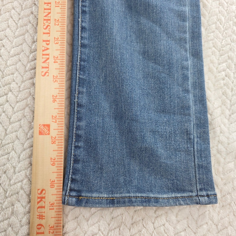 Denizen from Levi's Women 8 Blue Straight Jeans High Rise Stretch Medium Wash - Picture 9 of 11